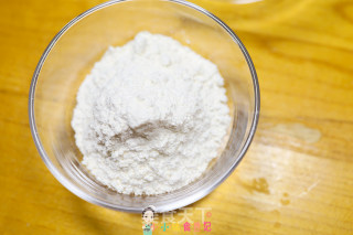 12个月以上辅食黑芝麻酱松饼步骤1