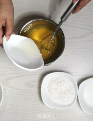 冰淇淋抱抱卷步骤3