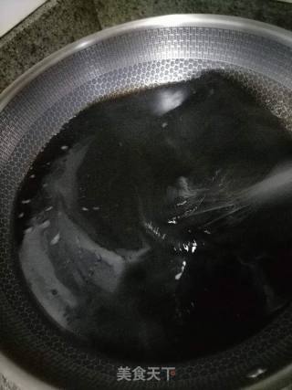 冰镇黑凉粉步骤4