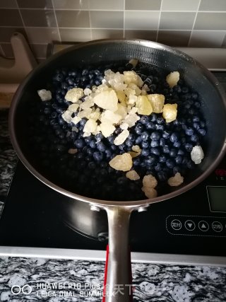 自制蓝莓果酱步骤2