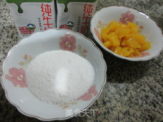 黄桃牛奶果冻步骤1