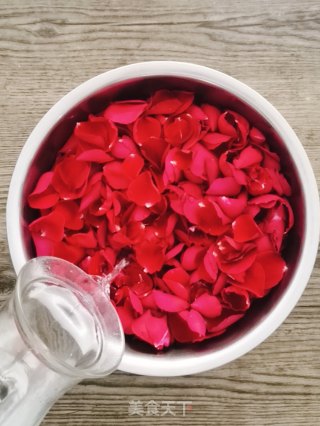 红楼梦之糖腌的玫瑰卤子步骤2