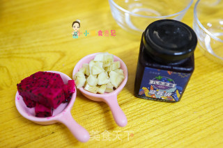 8个月以上辅食酸奶水果冰棒步骤1