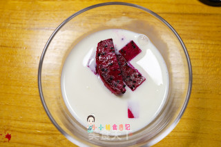 8个月以上辅食酸奶水果冰棒步骤2
