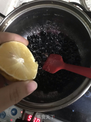 巧克力蓝莓蛋糕步骤6