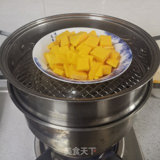 姜汁玫瑰红糖南瓜圆子步骤2