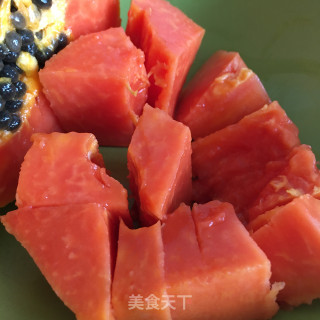 麦圈木瓜酸奶杯步骤2
