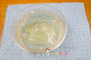 12个月以上辅食水果缤纷奶冻步骤1