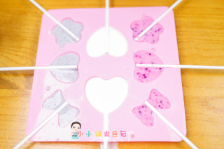 12个月以上辅食水果缤纷奶冻步骤8
