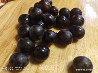 香蕉葡萄黄瓜沙拉步骤3