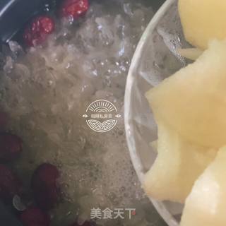 雪梨马蹄银耳羹步骤7 雪梨马蹄银耳羹步骤7