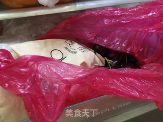 奥利奥樱桃酸奶杯步骤1