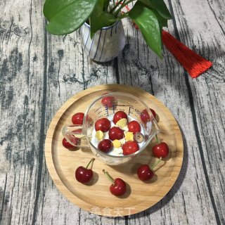 樱桃燕麦酸奶杯步骤3