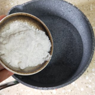 水果红糖冰凉粉步骤1