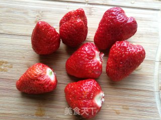 草莓酸奶冻步骤3 草莓酸奶冻步骤3