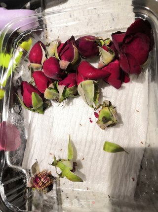 玫瑰花果酱步骤1