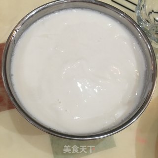 芒果巧克力脆酸奶杯步骤1