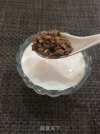 芒果巧克力脆酸奶杯步骤4