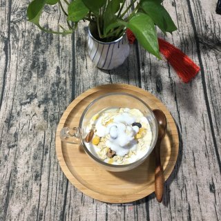凉拌坚果燕麦酸奶杯步骤5