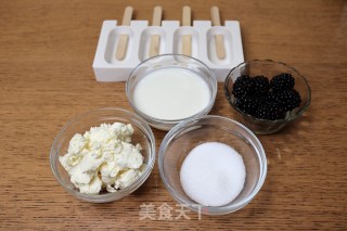 酸奶奶酪树莓雪糕步骤1