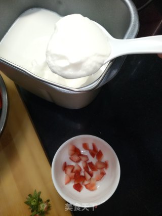 草莓果仁酸奶步骤4 草莓果仁酸奶步骤4