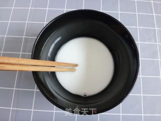 芝麻玫瑰红糖凉粉步骤2