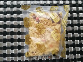 火龙果甜瓜酸奶碗步骤3