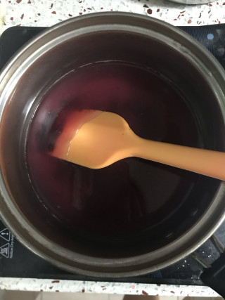 多彩蓝莓果冻步骤1