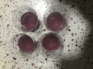 多彩蓝莓果冻步骤6