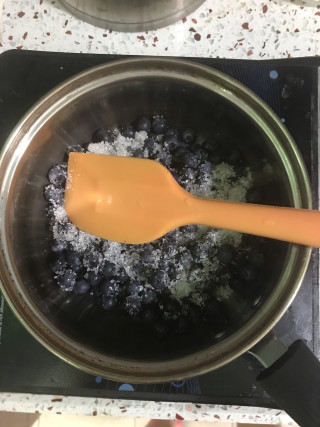 蓝莓芝士慕斯蛋糕步骤3