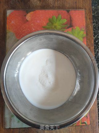 春天来了怎么能少的了甜甜的蛋糕呢步骤1