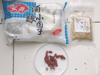 桂花鸡蛋酒酿圆子步骤1