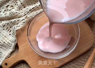牛奶草莓冻步骤6