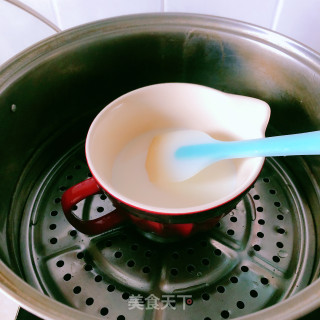 牛奶草莓布丁步骤5