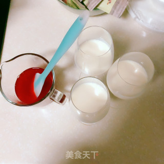 牛奶草莓布丁步骤10