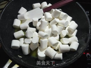 草莓什锦牛轧糖步骤3