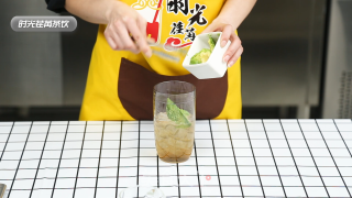 「时光荏苒茶饮」霸气冰淇淋牛油果的做法步骤8