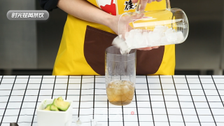 「时光荏苒茶饮」霸气冰淇淋牛油果的做法步骤7