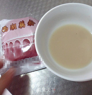 银耳蒸皇冠梨步骤7