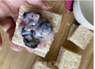 夹必草莓步骤5