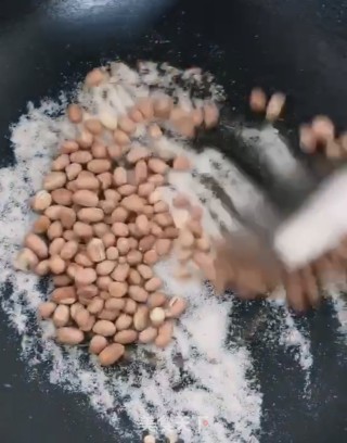 红糖年糕芝麻冰粉（润燥解热汤水）步骤3