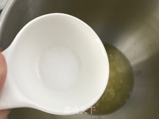 脆脆的蛋白糖步骤1