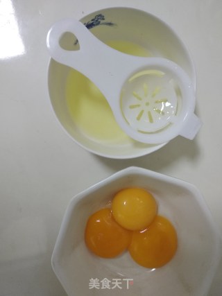 春季应季美食——芒果蛋清溶豆步骤1