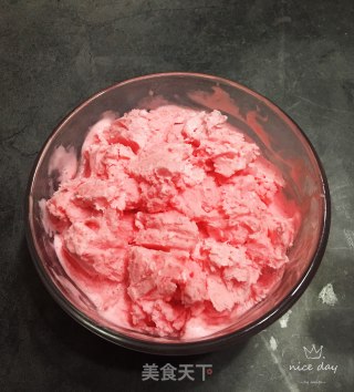 草莓牛奶冰淇淋步骤8