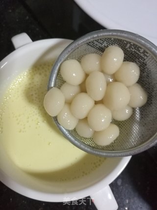 芒果奶昔糯米丸步骤9