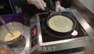 自制甜品|芒果班戟步骤7
