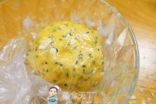 10个月以上辅食蛋黄芝麻小饼干步骤4 10个月以上辅食蛋黄芝麻小饼干步骤4