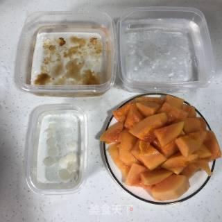 木瓜炖桃胶&皂角米&雪燕&牛奶步骤2