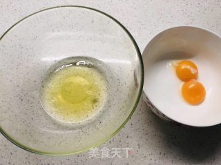 手指饼干，提拉米苏的底料，也是一款好吃的小零食步骤1