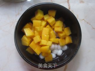 芒果圆子甜汤步骤5